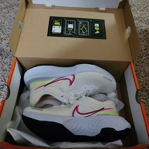 Nike ZoomX Invincible Run Flyknit